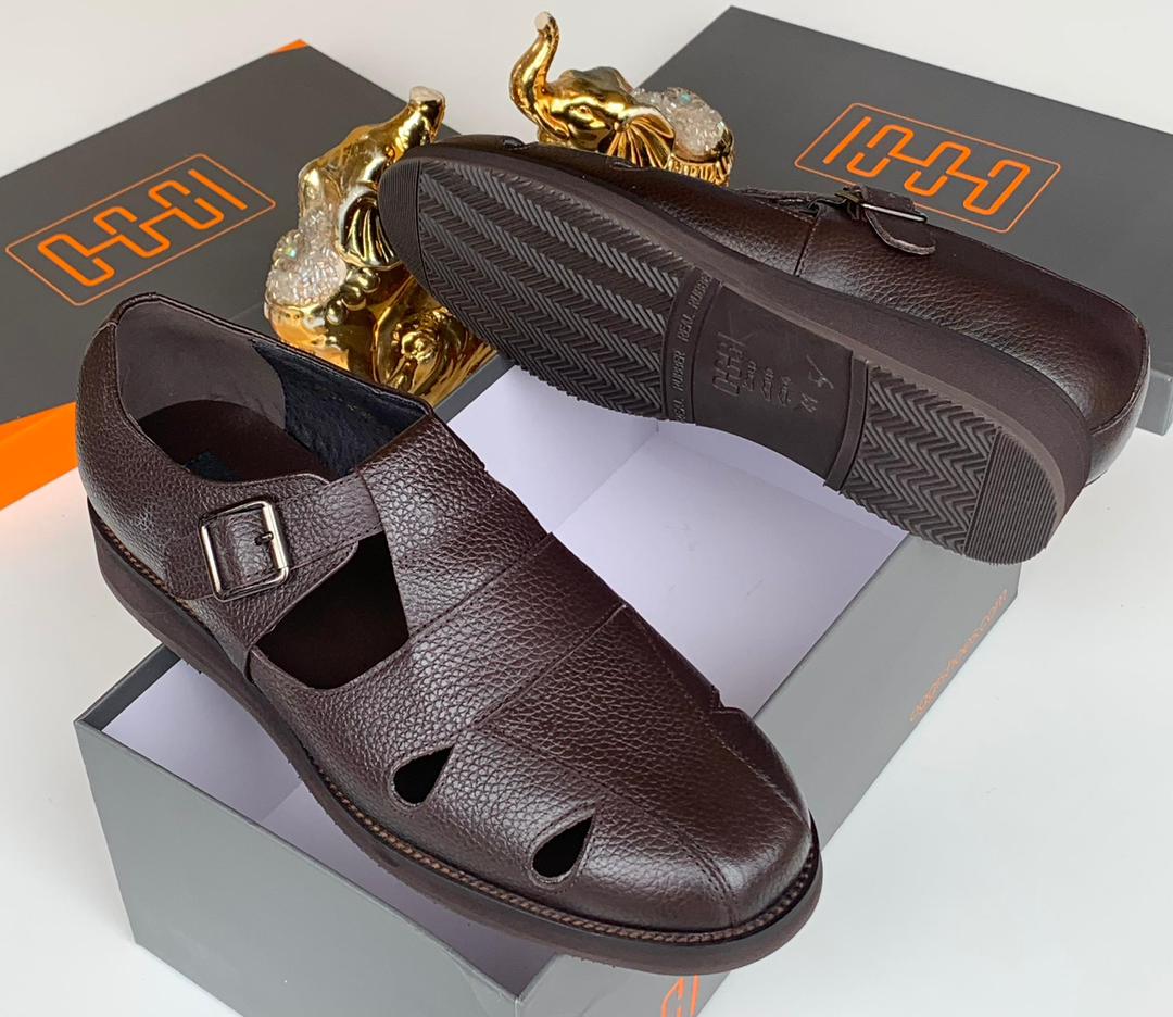 OGGI Leather Sandals