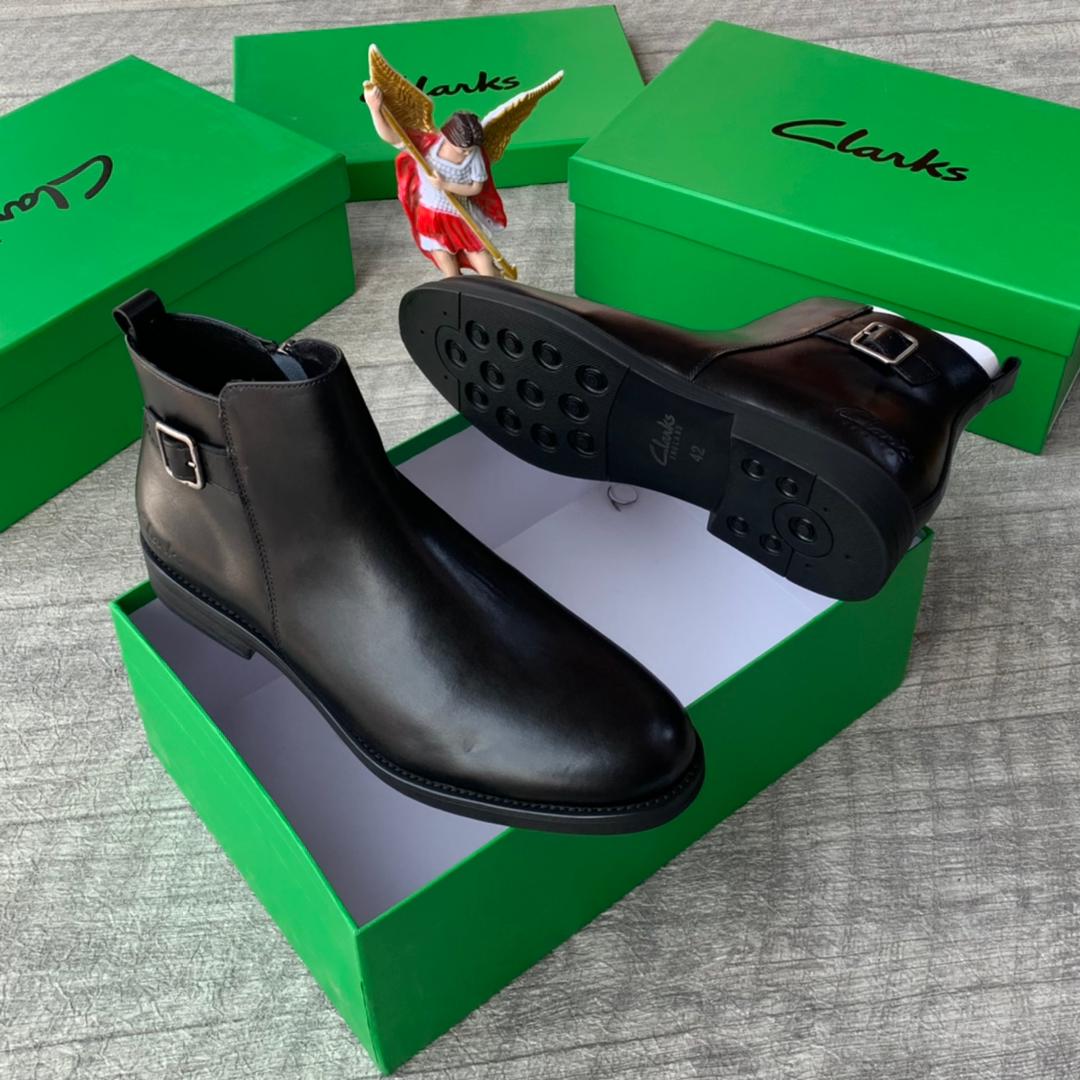 Clarks Leather Chealsea Boot