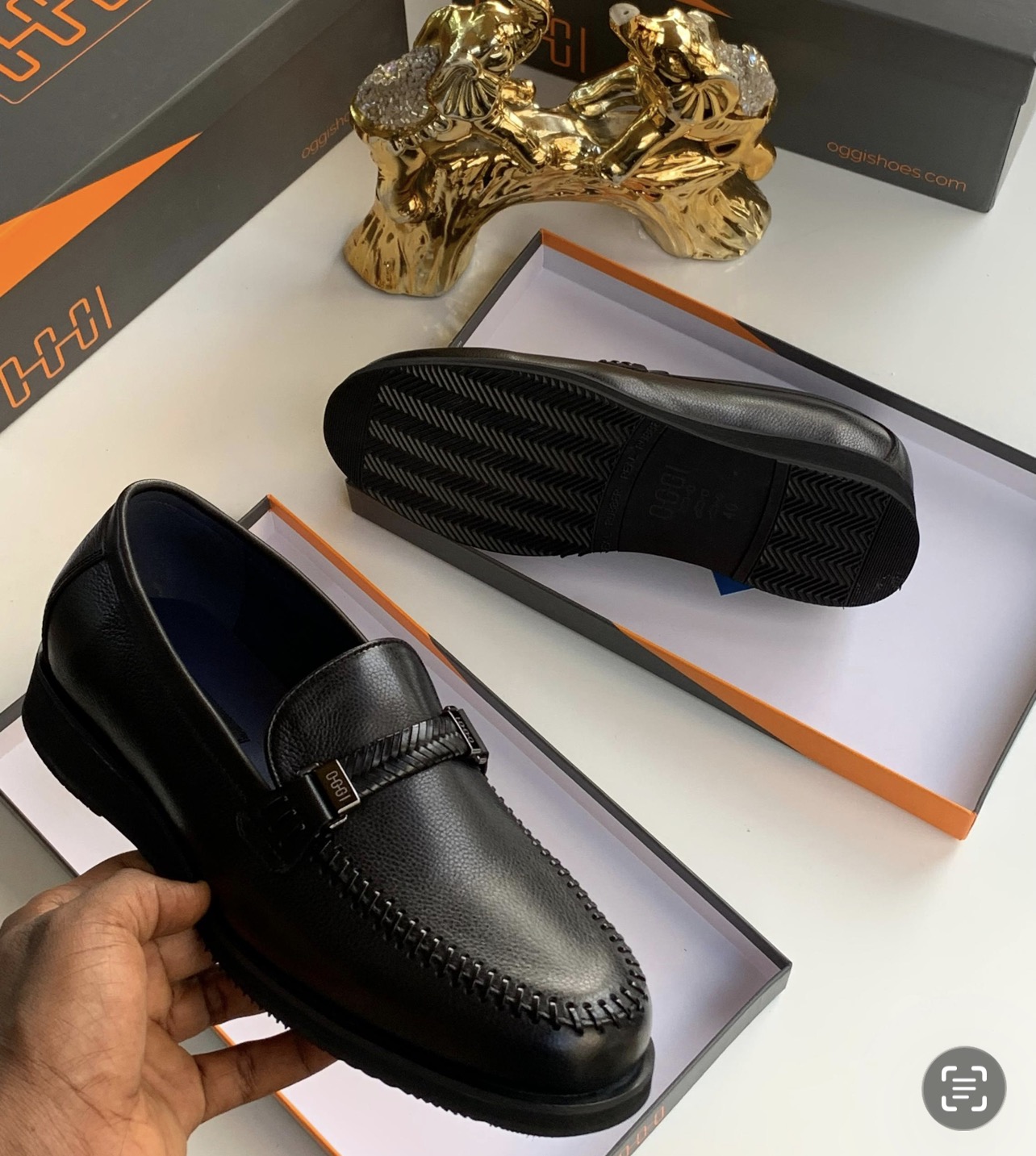 OGGI Moccasin-style Loafer